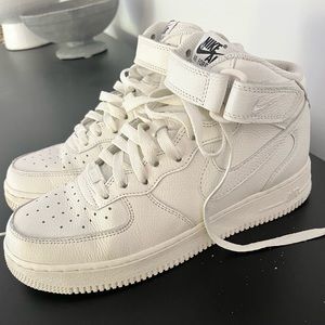 Custom Air Force 1 mid-rise size 9